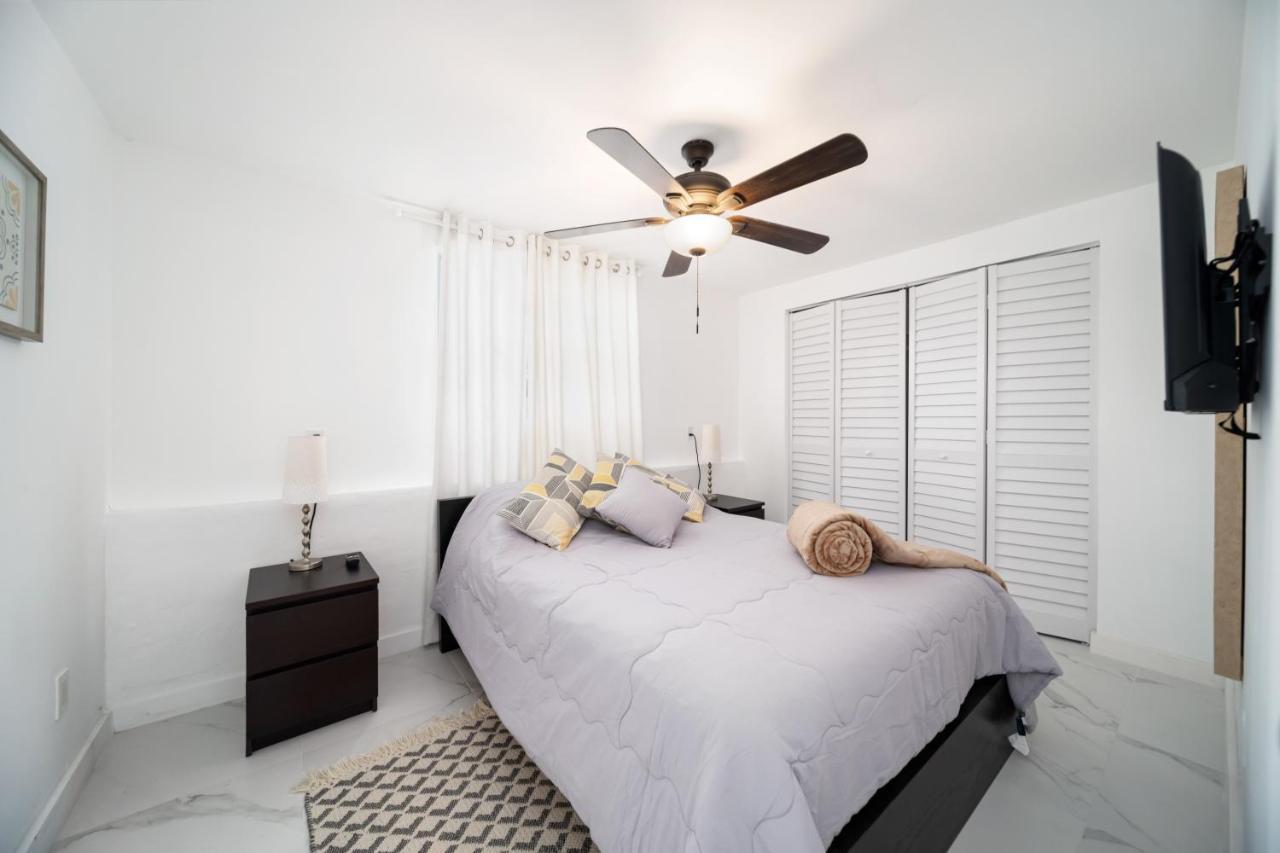 Tropical Marlins House Villa Miami Exterior photo