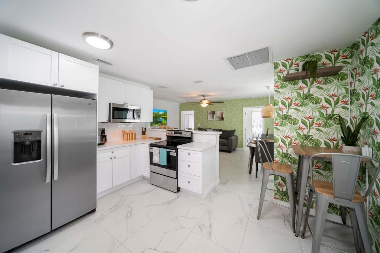 Tropical Marlins House Villa Miami Exterior photo
