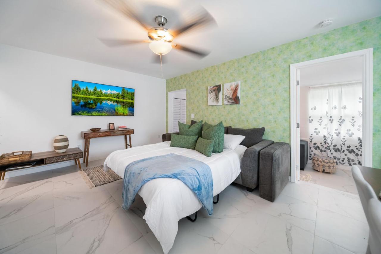 Tropical Marlins House Villa Miami Exterior photo